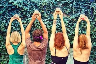 Drunk Yoga® + BRUNCH at Moxy Times Square